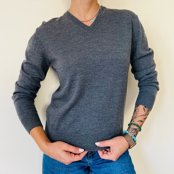 Thomas Pink Gray V-neck Pullover 100% wool sweater - Picture 4 of 8